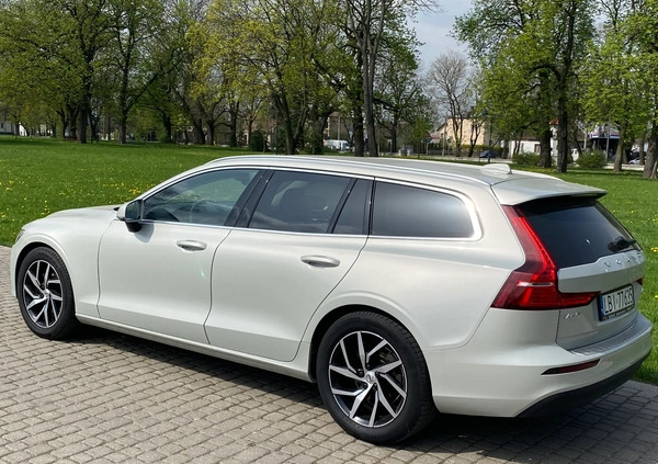 Volvo V60 cena 85900 przebieg: 178500, rok produkcji 2019 z Buk małe 211